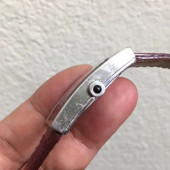 🖤BURBERRY Diamond bezel watch with red alligator straps